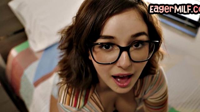 Teasing bigbooty MILFs banged together in 3some