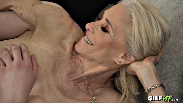 Granny Wants to Cum - Jacy