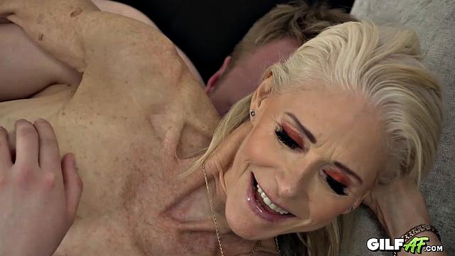 Granny Wants to Cum - Jacy