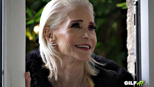 Granny Wants to Cum - Jacy