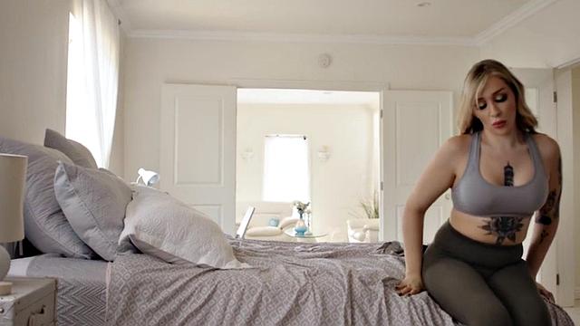 Curvy ts barebacked in interracial after sucking cock