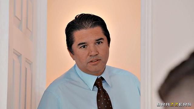 Fucking The MILF And Her Lookalike Coach