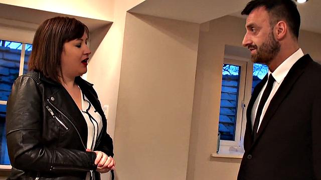 SubSlut Laura Louise: "My Cunt Loves Your Cock!"