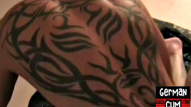 German threesome gaydaddy barebacked by stud in tattooed asshole
