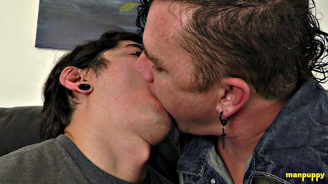 Passionate Gay Kisses Featuring Johnny & Leo - Johnny Mercy & Leo Blue