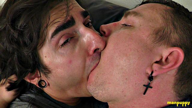 Passionate Gay Kisses Featuring Johnny & Leo - Johnny Mercy & Leo Blue