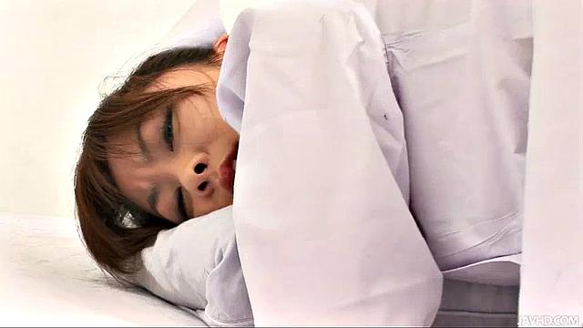 ミニスカナースの過激なオナニー