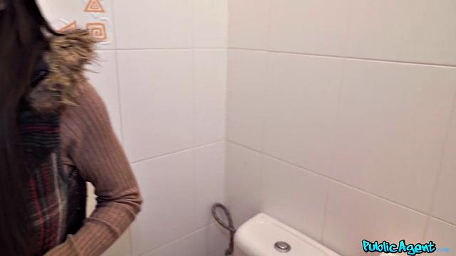 Spanish MILF Flashes in Public