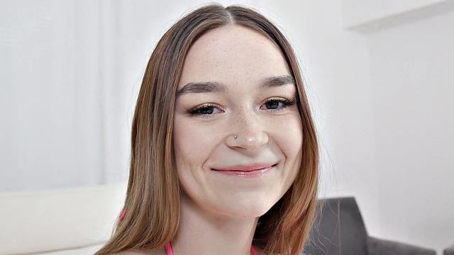 18-Year-Old Redhead's First BBG