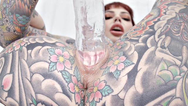 She Has Couple Tattoos