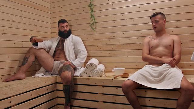 Tattooed jock barebacks sauna twink in tiny asshole