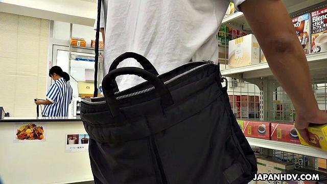 Mayuka Momota Seduced By Shoplifter