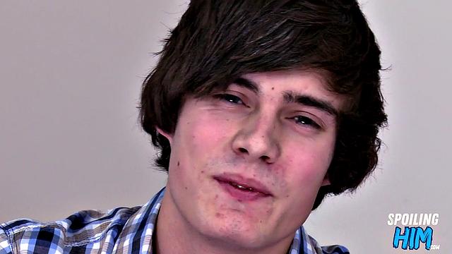 Handsome stud enjoys sucking cock