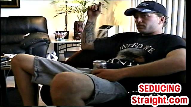 Amateur neighbor gets first time sucked by gay at home