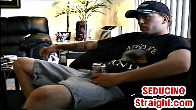 Amateur neighbor gets first time sucked by gay at home