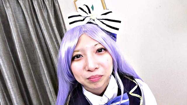 смотри, как reika asakura в костюме раздвигает свою киску