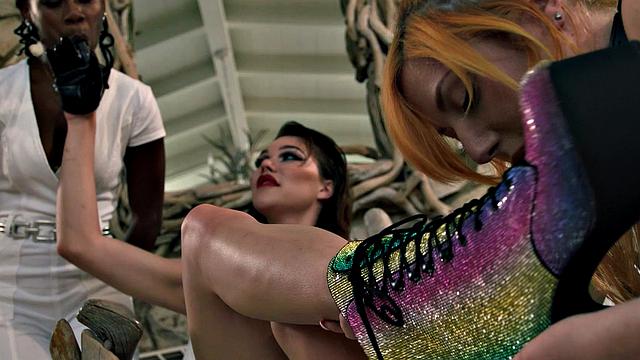 TRANSFIXED - Femdom Emma Rose Teaches Babes BDSM Using Fully Submissive Lauren Phillips