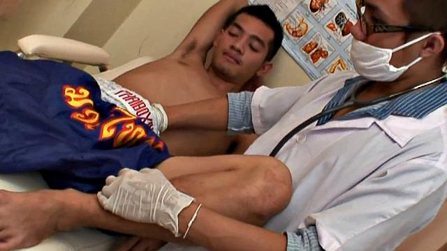 Bottom Asian drilled in anal hole in missionary