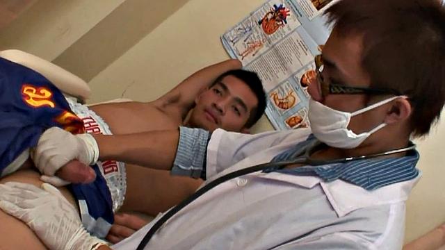 Bottom Asian drilled in anal hole in missionary