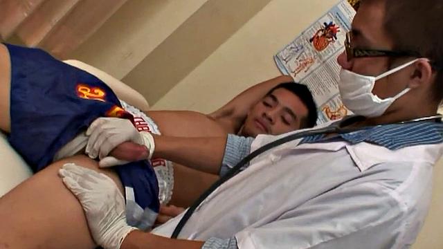 Bottom Asian drilled in anal hole in missionary