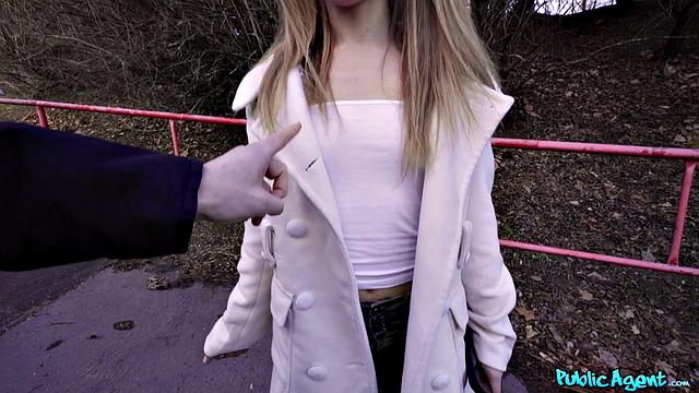 Teen babe gives blowjob in the forest