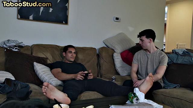 Deepthroating inked man rimming roommate