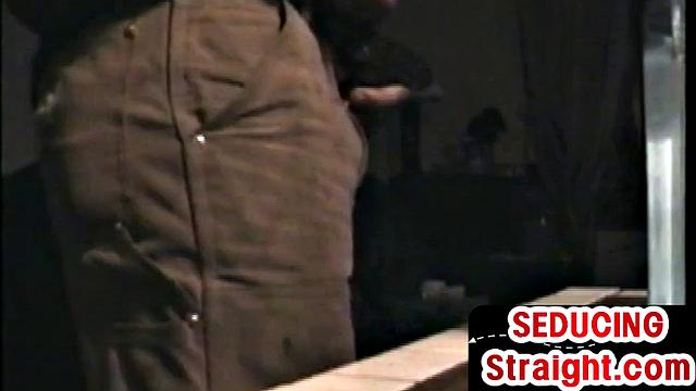 Real amateur guy wanks oiled cock in vintage closeup video