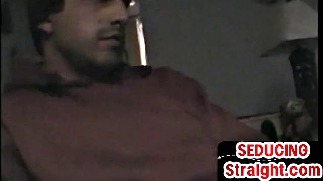 Real amateur guy wanks oiled cock in vintage closeup video