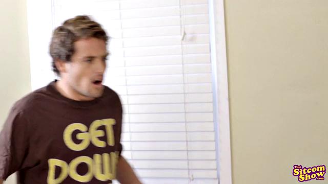 That 70s Ho Hyde Moves In - S2:E11