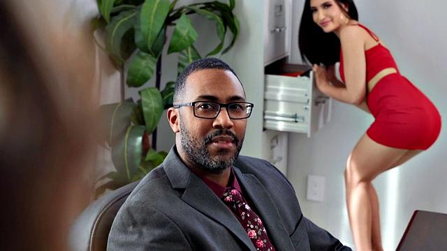 Lez secretary babe tattooed couple enjoy deep fisting