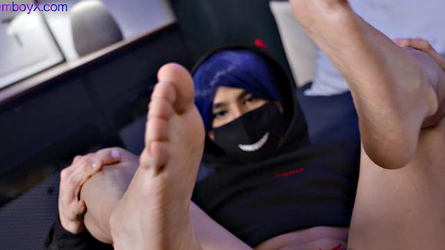 Alt queer throatfucked