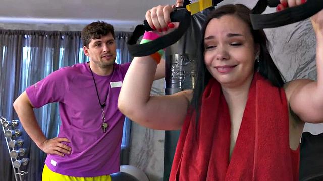 Curvy babe anal pounded by her BF in gym after workout