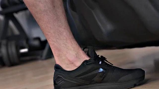 Curvy babe anal pounded by her BF in gym after workout