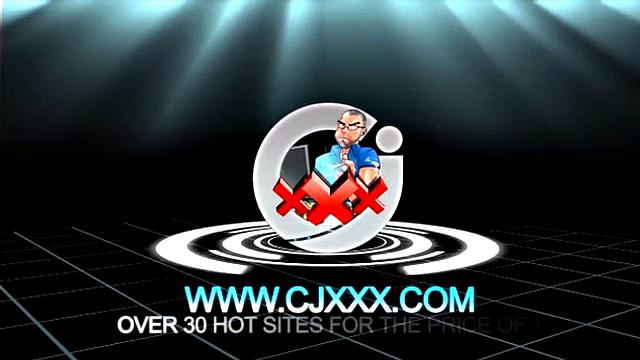 Жёсткий член Поли радуется горячему языку