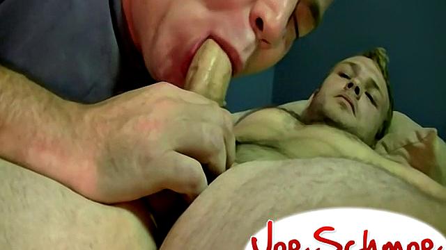 Str8 Taz жёстко кончает, пока его сосут - Taz