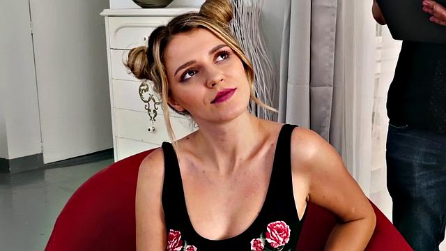 кастинг: волосатая киска и мини-груди, но страсть в избытке