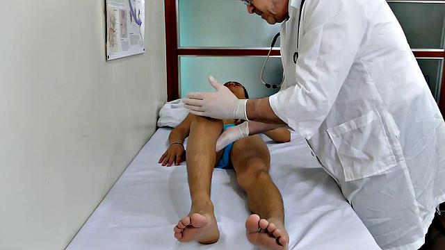 Nippon skinny twink anally banged by doctor in clinic