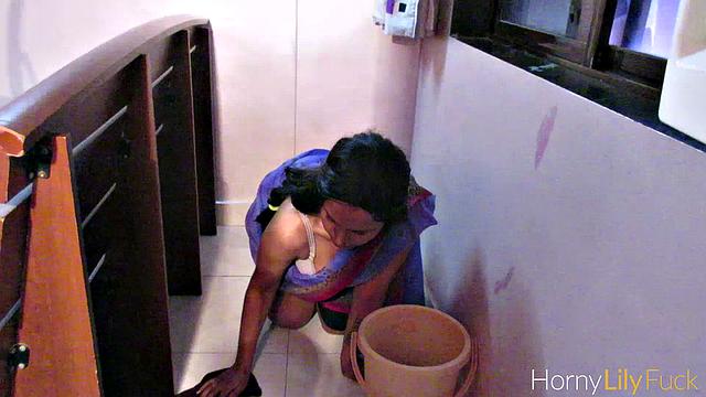 Big Boobs Tamil Maid Cleaning House While Getting Filmed Naked In Indian Desi Porn