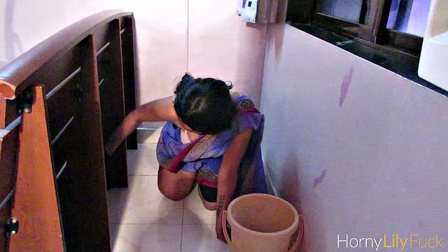 Big Boobs Tamil Maid Cleaning House While Getting Filmed Naked In Indian Desi Porn