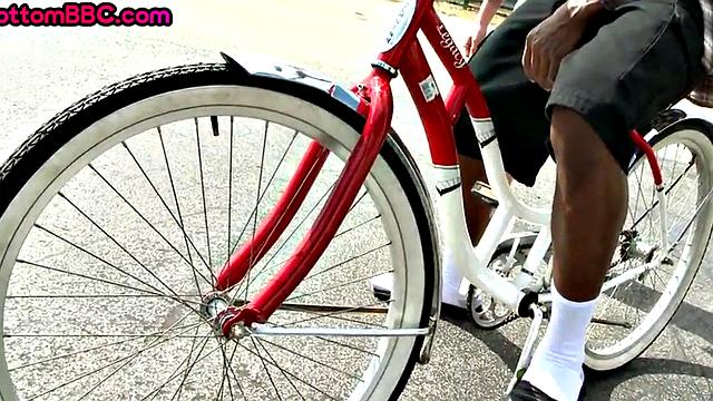 Black amateur assfucked outdoors by white top