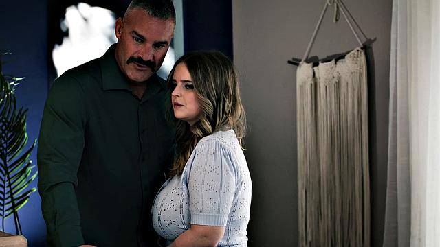 маленькая тинейджерка Коко Лавелок застукана за мастурбацией и присоединяется к мачехе и её мужу