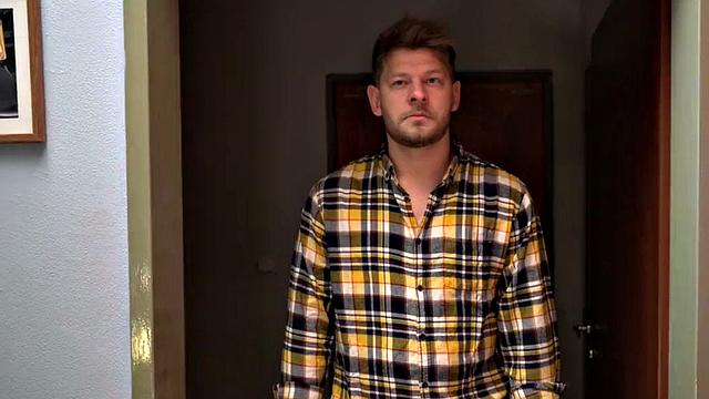 21yo sluts smashed by roommate in threesome