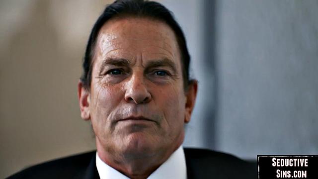 Beauty babe rides her lover