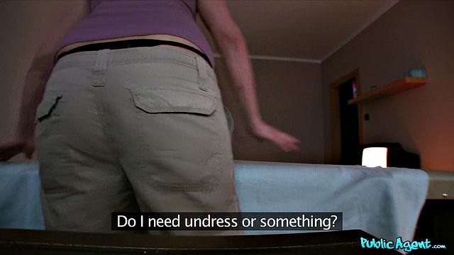 Masseuse Massages Stranger's Cock With Her Pussy