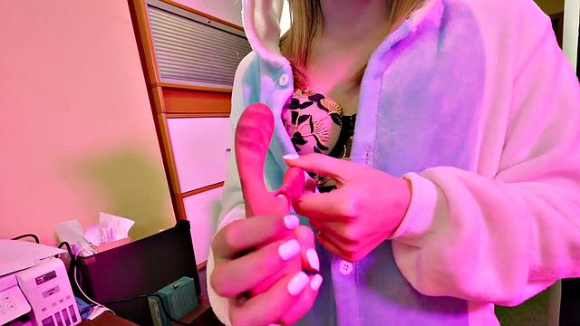 SERVE4K. Filling His Desire