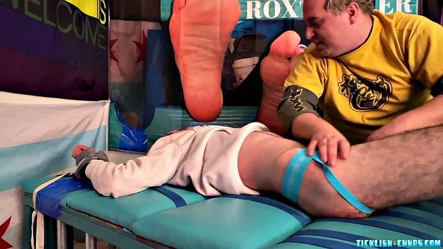 Chicago Chase Wants Tickling - Chase &amp;amp; Matt