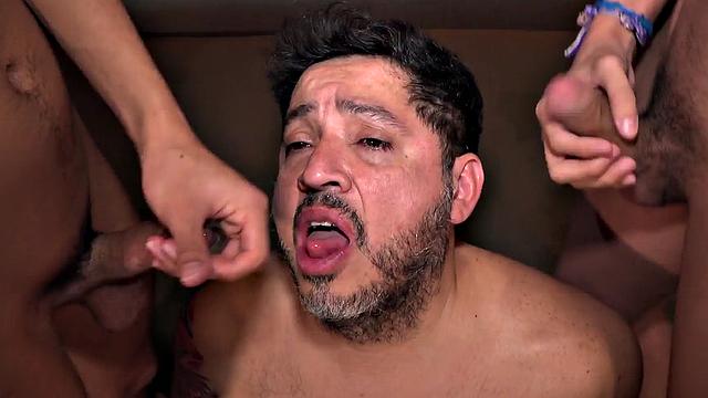 Real mature cocksucked by twinks