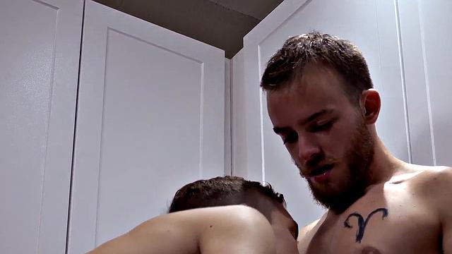 Pussylicked FTM amateur gets fucked by twink in kitchen