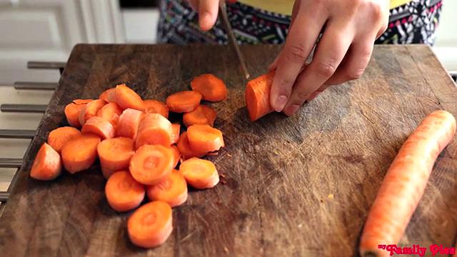 София Ли обещала массаж, а устроила сексуальный марафон на братце