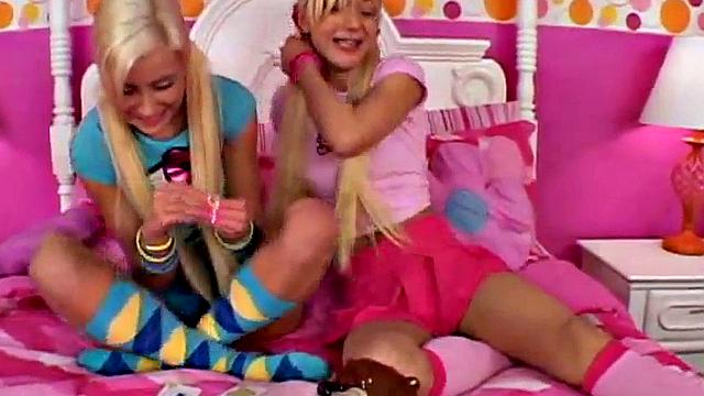 Little Laney makes out with lesbian